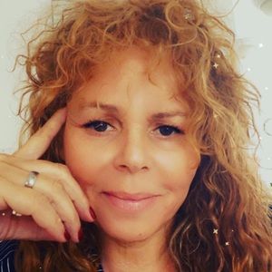 Meet your Posher, Robin